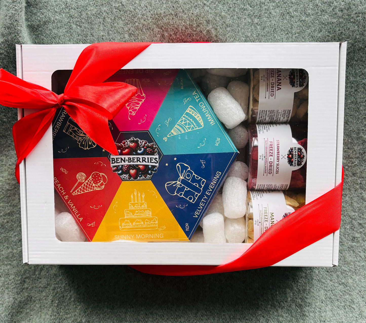 Dovana draugui – šilta, saldi ir nuoširdi akimirka vienoje dėžutėje