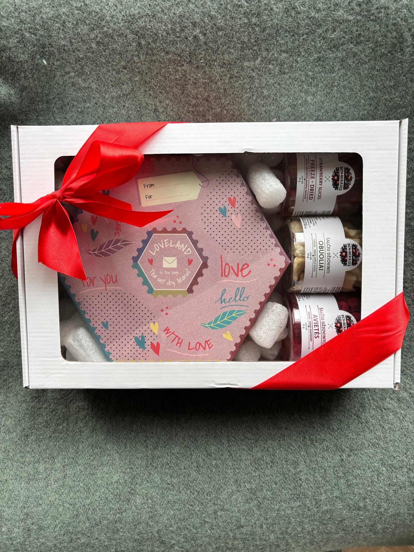 Loveland  rinkinys – šiluma, skonio lengvumas ir uoginė nuotaika